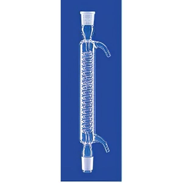 Refrigerante a serpentino, con due coni normalizzati, vetro borosilicato.