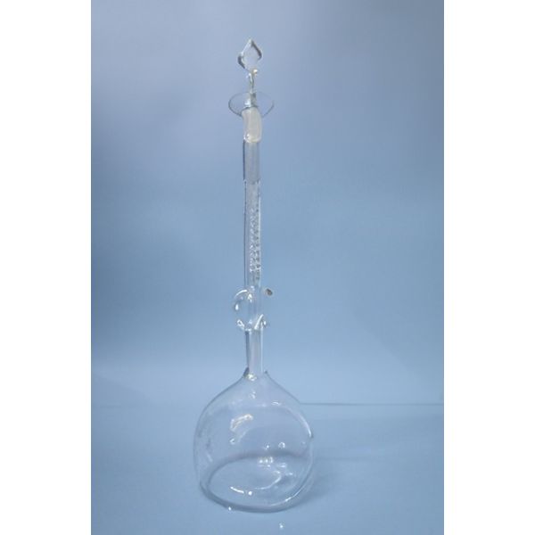 Volumenometro di Le Chatellier, vetro borosilicato. Pallone ml 250 con tubo graduato ml 24 div. 1/10, bolla ml 17.